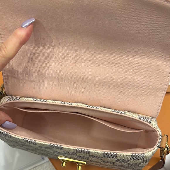 Louis Vuitton Checkered Handbag - Picture 3 of 9